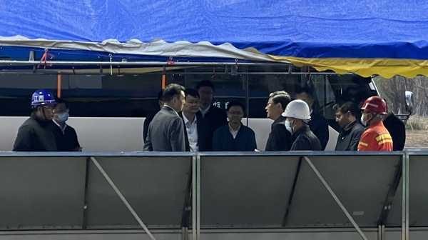 文章附图